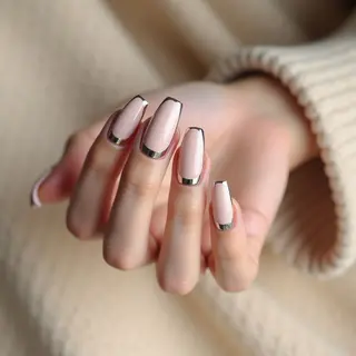 Chrome Tip Gradient Nails: A Classy Winter Look ✨
