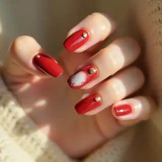 Crimson & Gold Marble Nails: A Winter Luxe Look for 2025